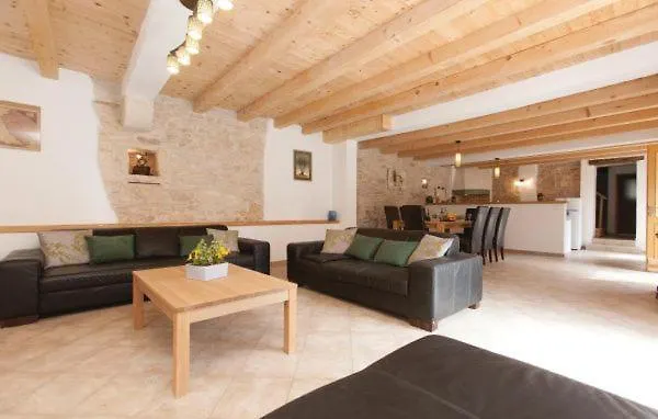 Vikendica 704 Batlug